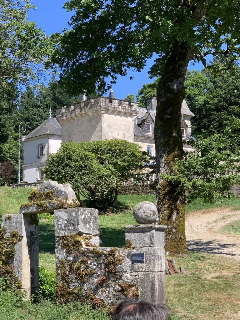 atelier-moderne-jean-pierre-aubagnac-vassiviere-chateau